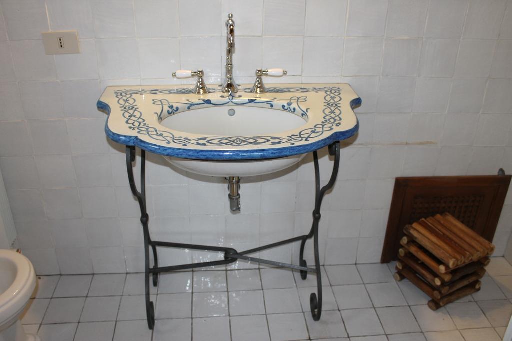 B&B Etna 1703 Belpasso Δωμάτιο φωτογραφία