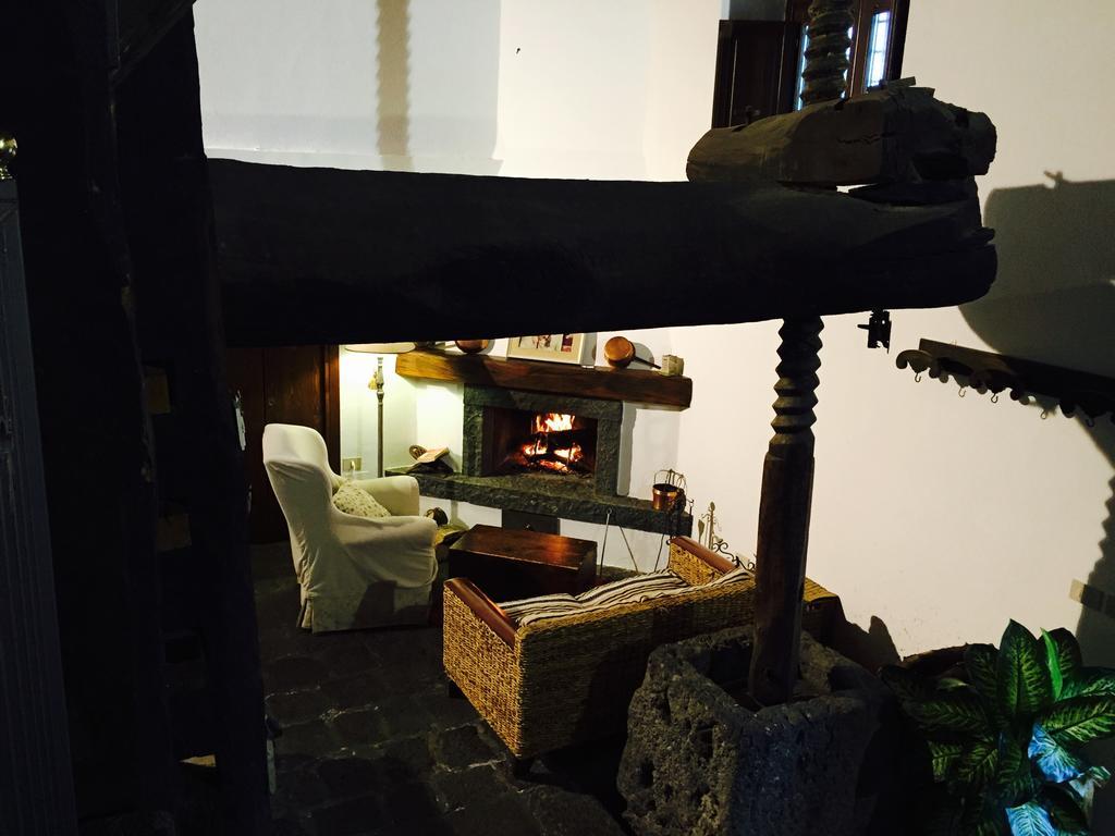 B&B Etna 1703 Belpasso Εξωτερικό φωτογραφία